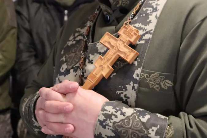 Як бійці Волинської бригади тероборони освячували паски на Сході (фото)