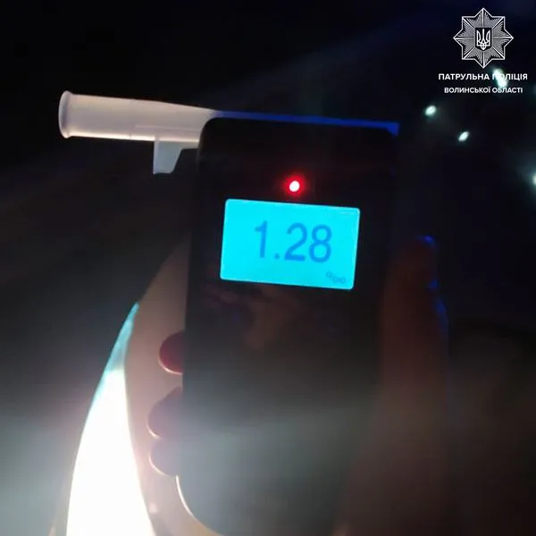 У Колодяжному п'яний водій в'їхав у відбійник (фото)