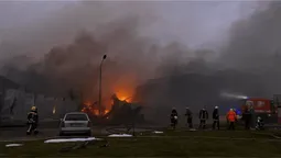 У Нововолинську – пожежа на підприємстві «Пан Курчак» (фото, відео)
