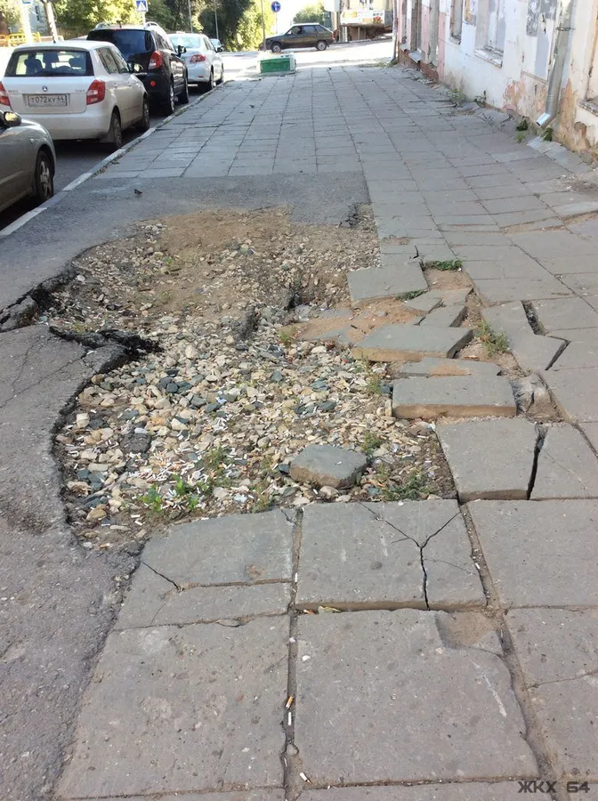 До садочка в Луцьку відремонтують тротуар