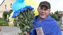 «Хочу побути з сім’єю»: волинянин Володимир Киндюк повернувся додому після двох років полону (фото)