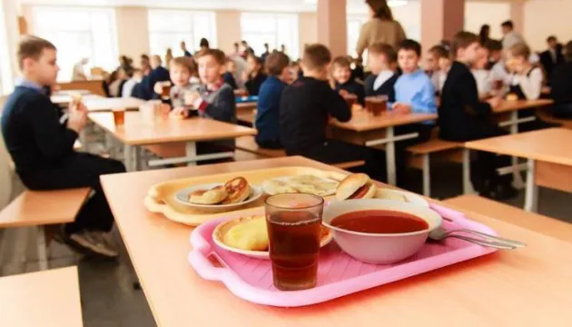 Волинські постачальники не забезпечують школи багатьма продуктами із «меню Клопотенка»