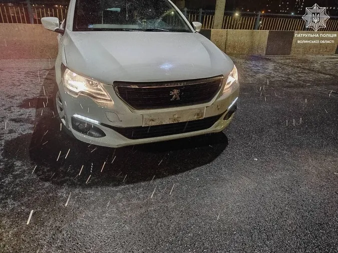 ДТП на шляхопроводі на Рівненській у Луцьку: хто і з ким не розминувся (фото)