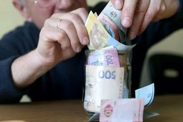 Кожен другий пенсіонер отримує менш ніж 4 тисячі гривень
