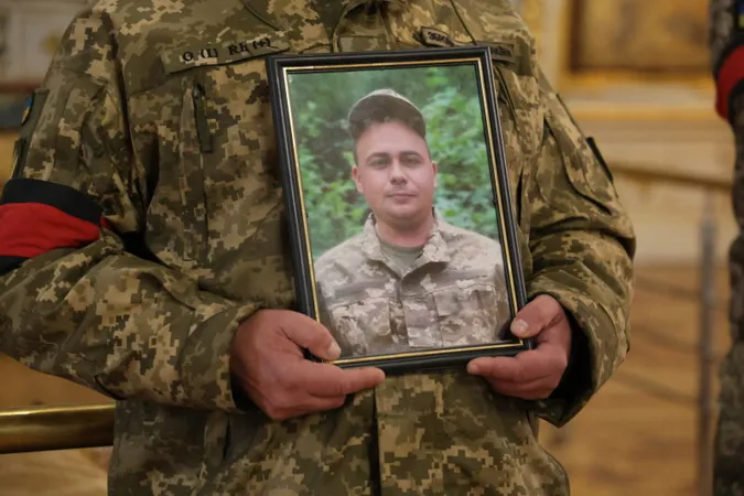 Повернувся додому через рік: у Луцьку попрощалися з воїном Андрієм Грицюком (фото)