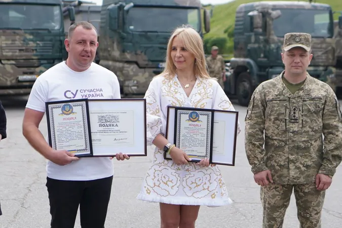Фонд, заснований волинянином, передав ЗСУ партію вантажівок (фото, відео)