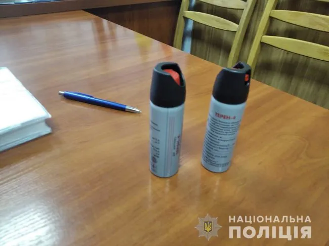 У Бучі учні влаштували конфлікт і застосували газові балончики: 15 постраждалих (фото)