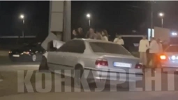У Луцьку BMW зіткнулася з «ніссаном» та протаранила білборд (відео)