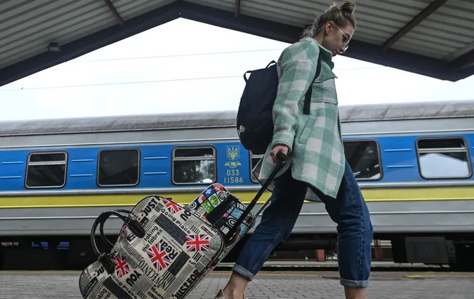 Їдуть з Донеччини: Волинь очікує чотири евакуаційні потяги з переселенцями