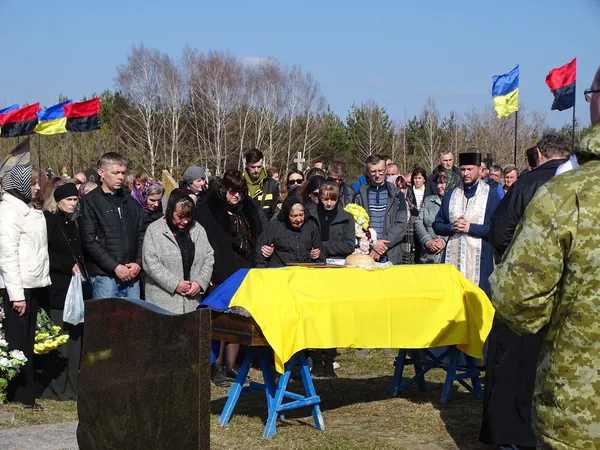 На Волині попрощалися з воїном Василем Кравчуком, який два роки вважався зниклим (фото)
