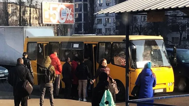 Аби люди добиралися вчасно, в Луцьку пропонують змінити графіки роботи на підприємствах