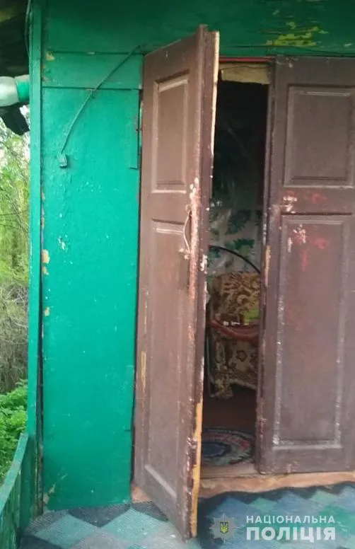 У Берестечку злодій заради 2 тисяч вибив двері будинку (фото)