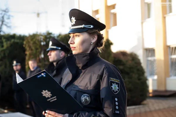 Волинські патрульні відсвяткували 4 річницю із новими званнями та подяками (фото)