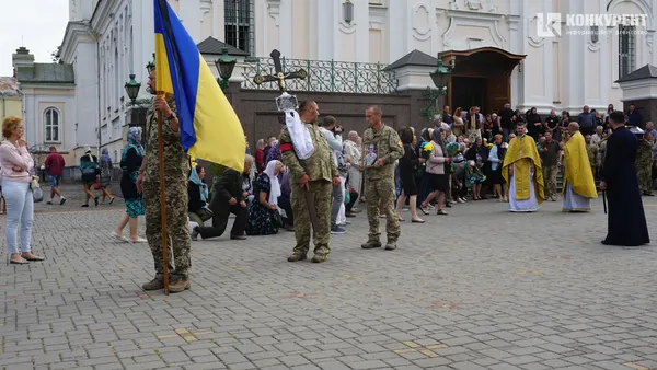 Луцьк у траурі: попрощалися із загиблим Героєм Валерієм Федюком (фото)