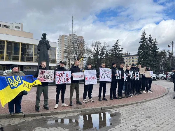 «Поверніть Героїв додому»: у Луцьку провели автопробіг на підтримку військовополонених