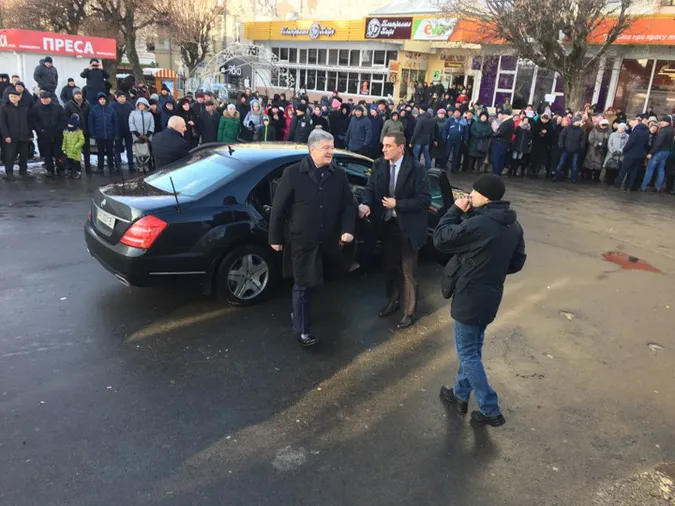 Петро Порошенко прибув до луцького собору (фото, відео, оновлюється)