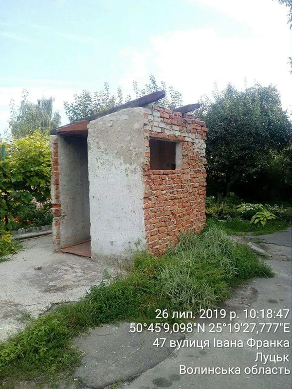 У Луцьку демонтували кіоск без дозвільних документів (фото)