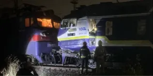На Львівщині зіткнулися два потяги: є травмовані