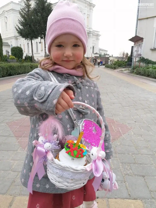Як лучани освячували великодні кошики (фото)