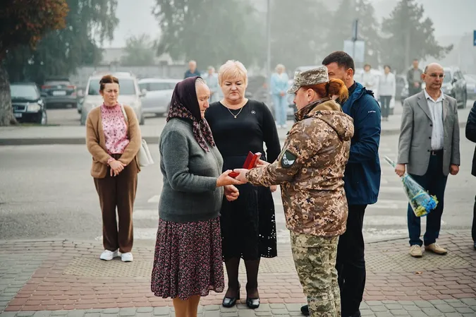На Волині родинам трьох Героїв вручили посмертні нагороди захисників (фото)