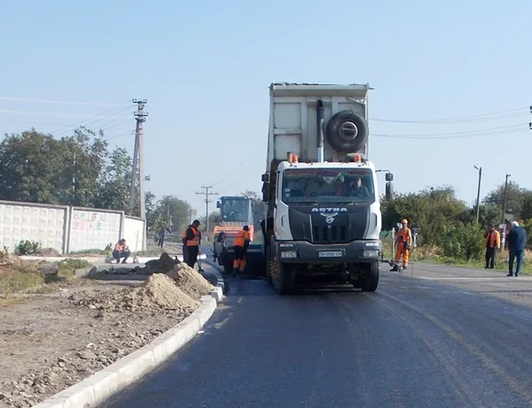 На Волині завершують будувати об'їзну дорогу до кордону (фото)