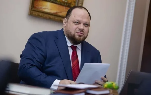 Нардепів не випускатимуть за кордон, поки ті не отримають тези для промов