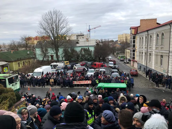 Міськрада захищає інтереси лучан, – Пустовіт відповів підприємцям зі Старого ринку (фото, оновлено)