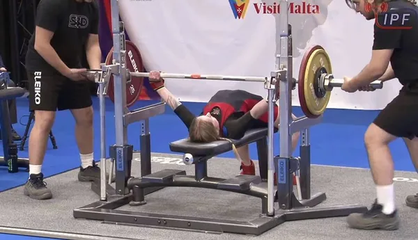 Мініатюрна лучанка підняла 110 кг і тріумфувала на чемпіонаті світу
