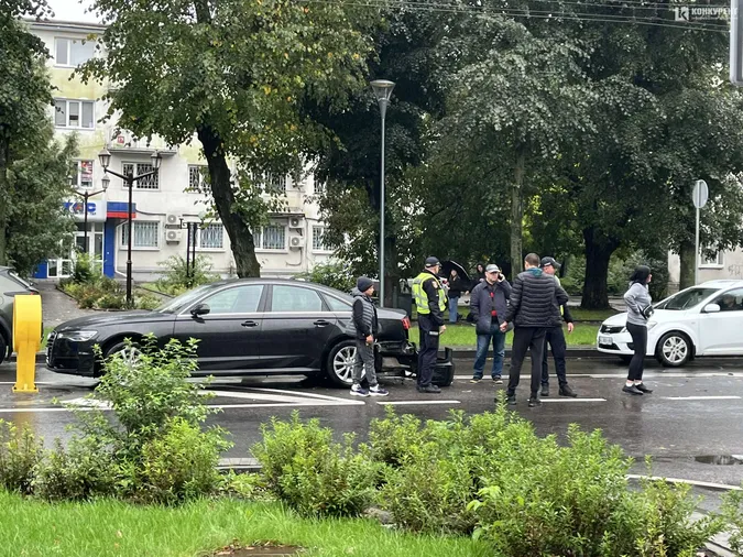 У центрі Луцька – ДТП: на дорозі утворився затор (фото)