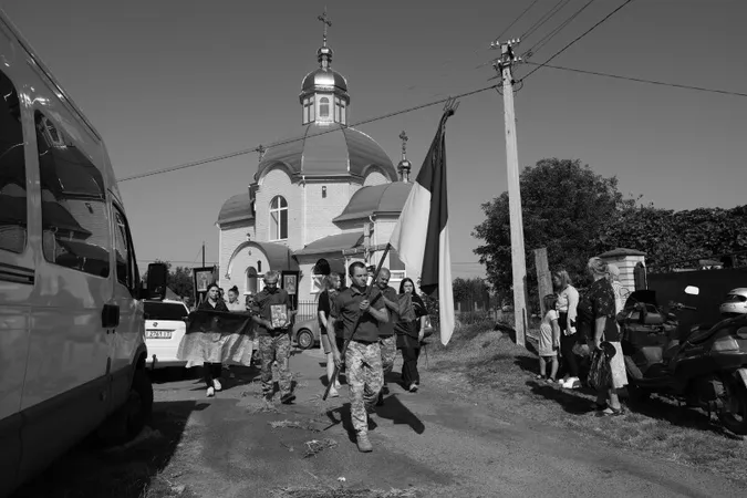 Під Луцьком попрощалися із загиблим на Донеччині Юрієм Крисюком (фото)