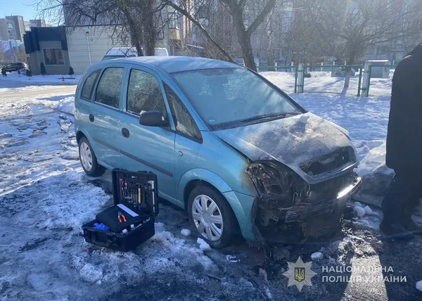 У Луцьку 19-річний хлопець підпалив автівку за три тисячі доларів (фото, відео)