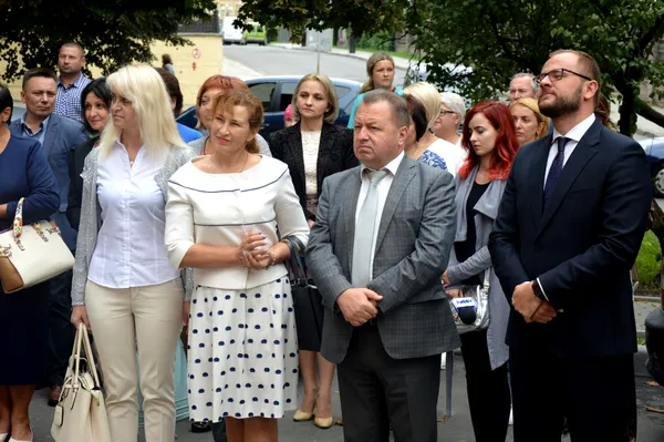 У Луцьку відкрили центр, що займатиметься особливими дітками (фото)