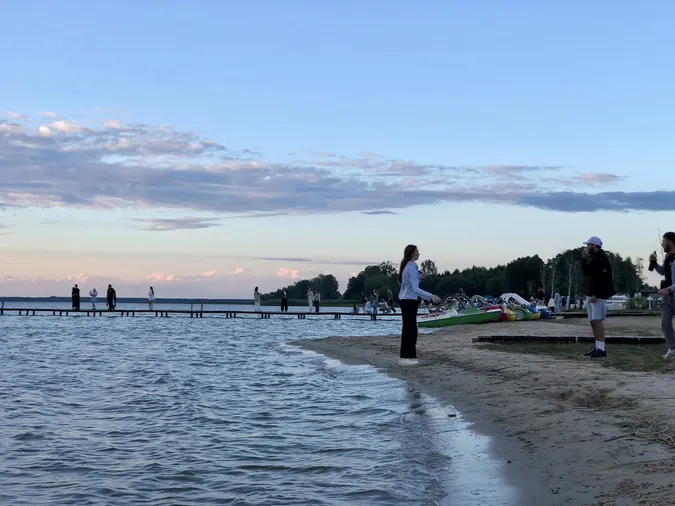 Показали справжню магію вечора на Шацьких озерах (фото)