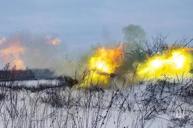 Близько 387 940 окупантів, 6341 танк, 9300 артсистем: втрати ворога на 3 лютого