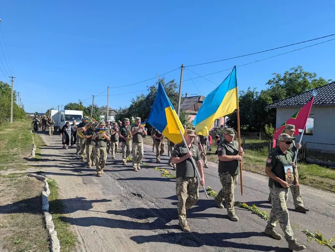 На Волині попрощалися із 30-річним Героєм Віталієм Ксьондзиком (фото)