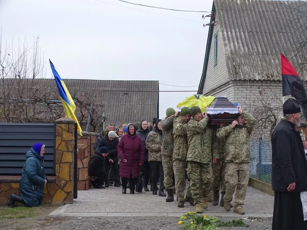 У перший день вторгнення пішов добровольцем: на Волині попрощалися з Героєм Сергієм Попрійчуком