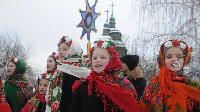 Коли можна йти колядувати, щедрувати та посівати у 2026 році