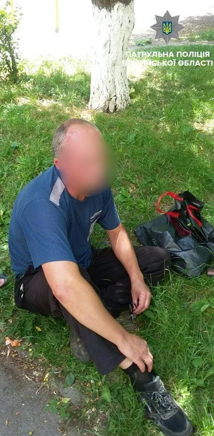 Чоловік у Луцьку лякав дітей демонстрацією геніталій (фото)