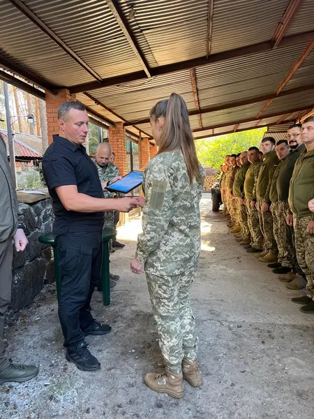 Коптери, ноутбуки та зарядні станції: волинським тероборонівцям завезли допомогу на схід (фото)