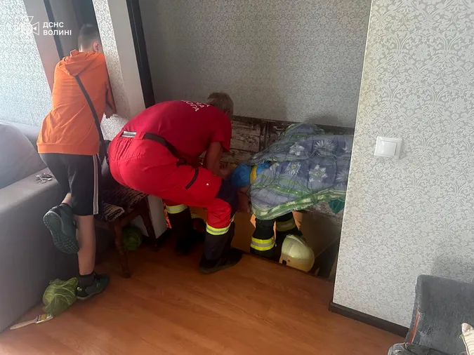 У селі на Волині літня бабуся провалилася у підвал
