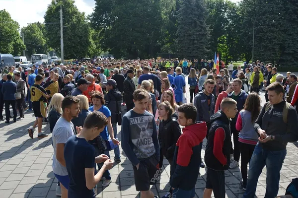 У центрі Луцька понад 400 бігунів змагалися за перемогу (фото)
