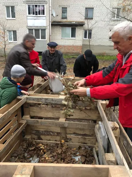 В одному з луцьких ОСББ почали компостувати органіку (фото)