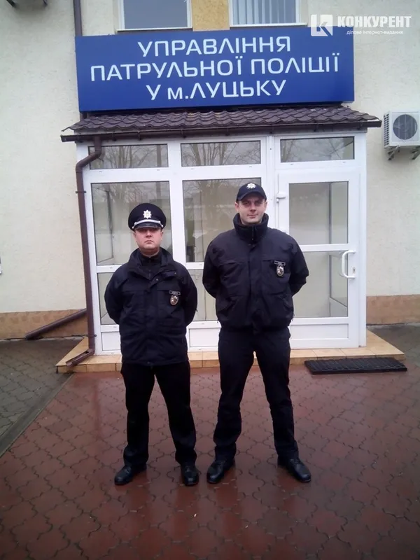 Керівник Луцької патрульної поліції влаштував фотосесію з підопічними