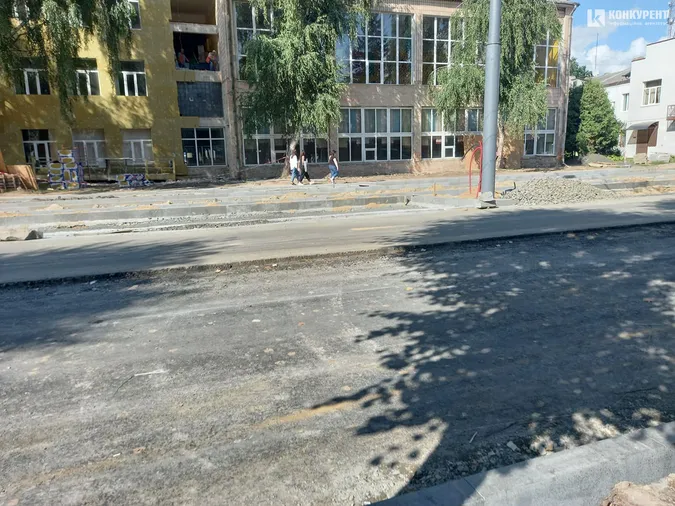 Реконструкція триває: що коїться на проспекті Волі у Луцьку (фото)