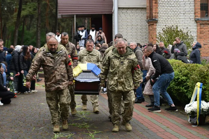 Загинув на Донеччині: Луцька громада попрощалася з Вячеславом Терьохіним (фото)