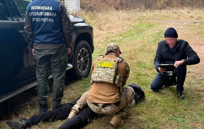 Планував в Білорусь: на Волині чоловік хотів підкупити прикордонника (фото)