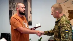 Батько загиблого 21-річного нацгвардійця з Волині отримав посмертну відзнаку сина (фото)
