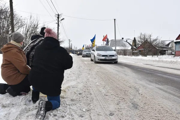 У Луцькій громаді попрощалися із захисником Юрієм Кошулинським (фото)