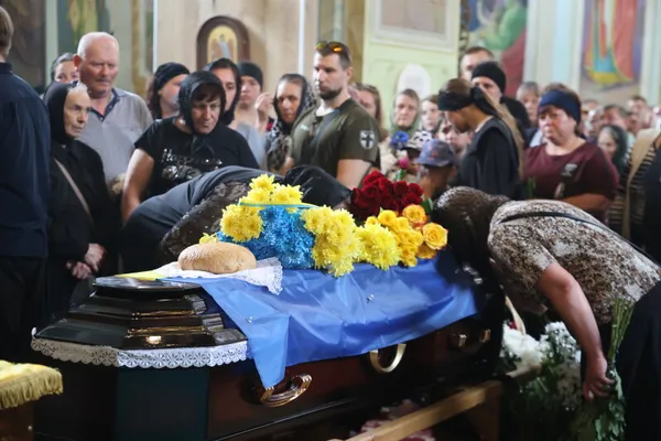 У Жидичині провели в останню дорогу захисника Олександра Каленюка (фото)