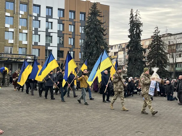 Пів року вважався зниклим: Ковель попрощався з полеглим захисником Юрієм Данилюком (фото)